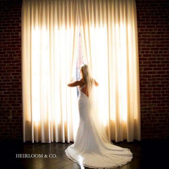 heirloom-and-company-babysbreath-classic-roses-elegant-gray-rustic-oldschool-hollywood-wedding